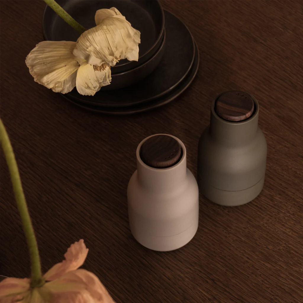 Audo Bottle Grinders Hunting Green + Beige Walnut Small - Image 2