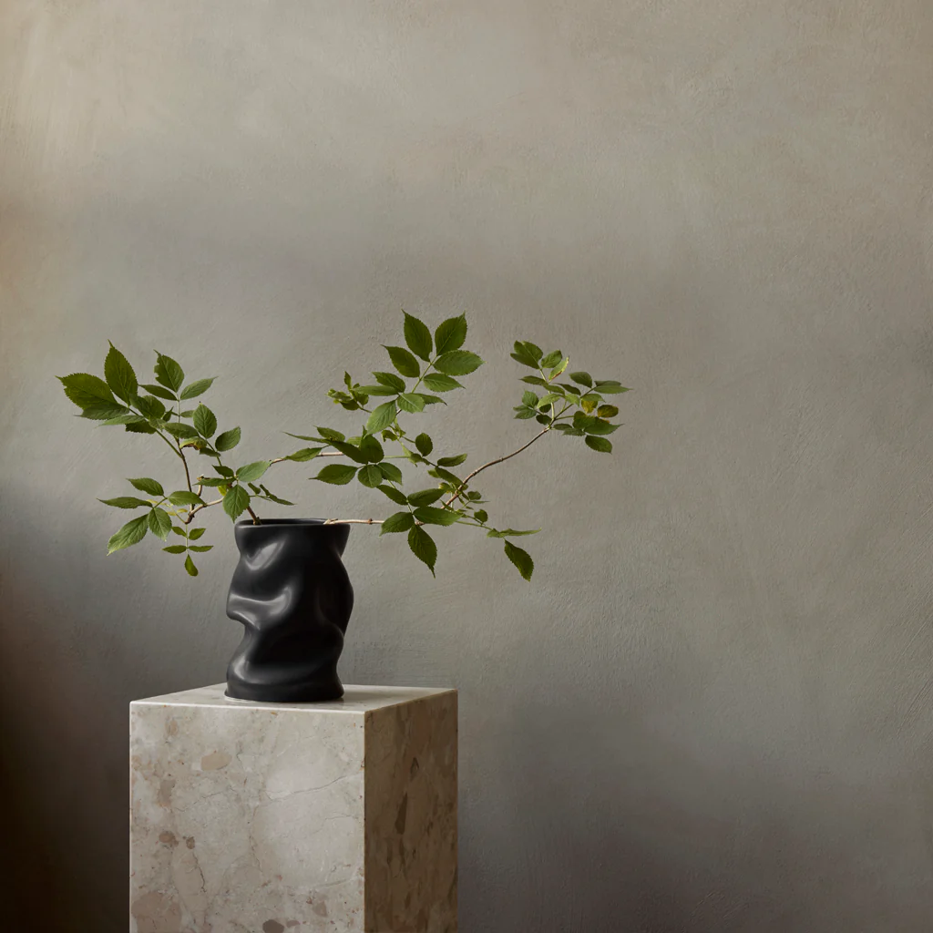 Audo Collapse Vase Black 20 - Image 2
