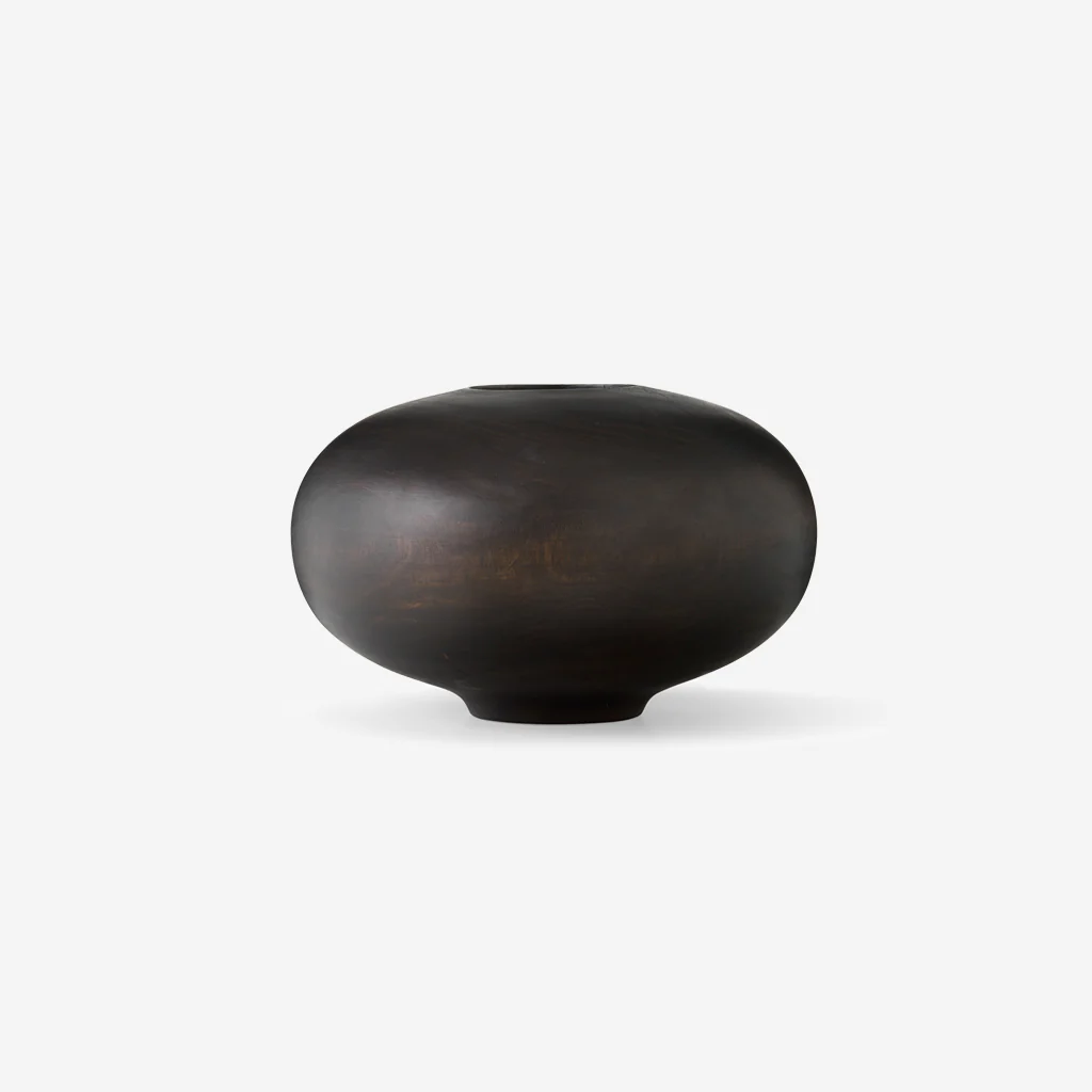 Audo Surround Vase