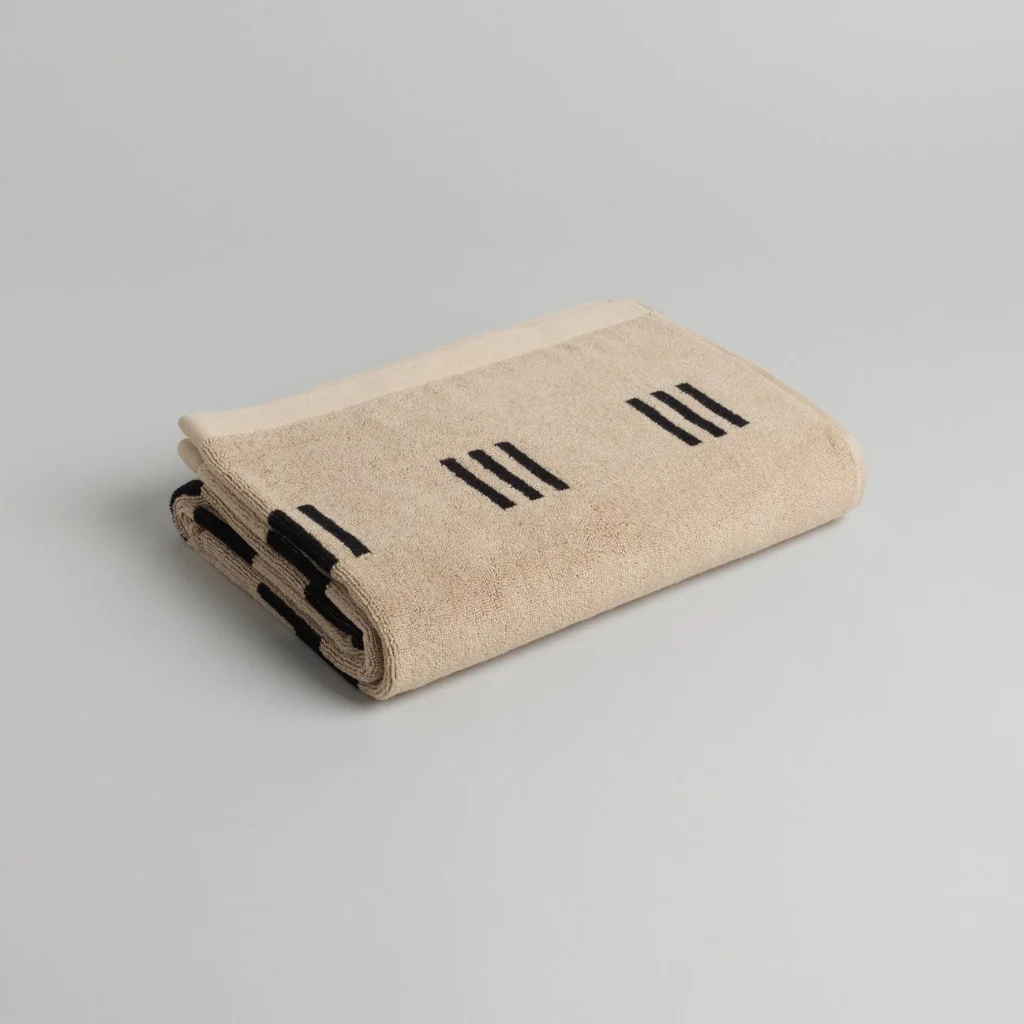 Baina Claremont Bath Towel Sand Noir - Image 5