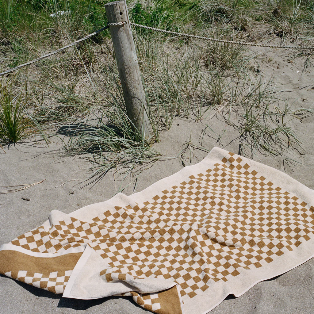 Baina Cedar Sand Roman Pool Towel - Image 5