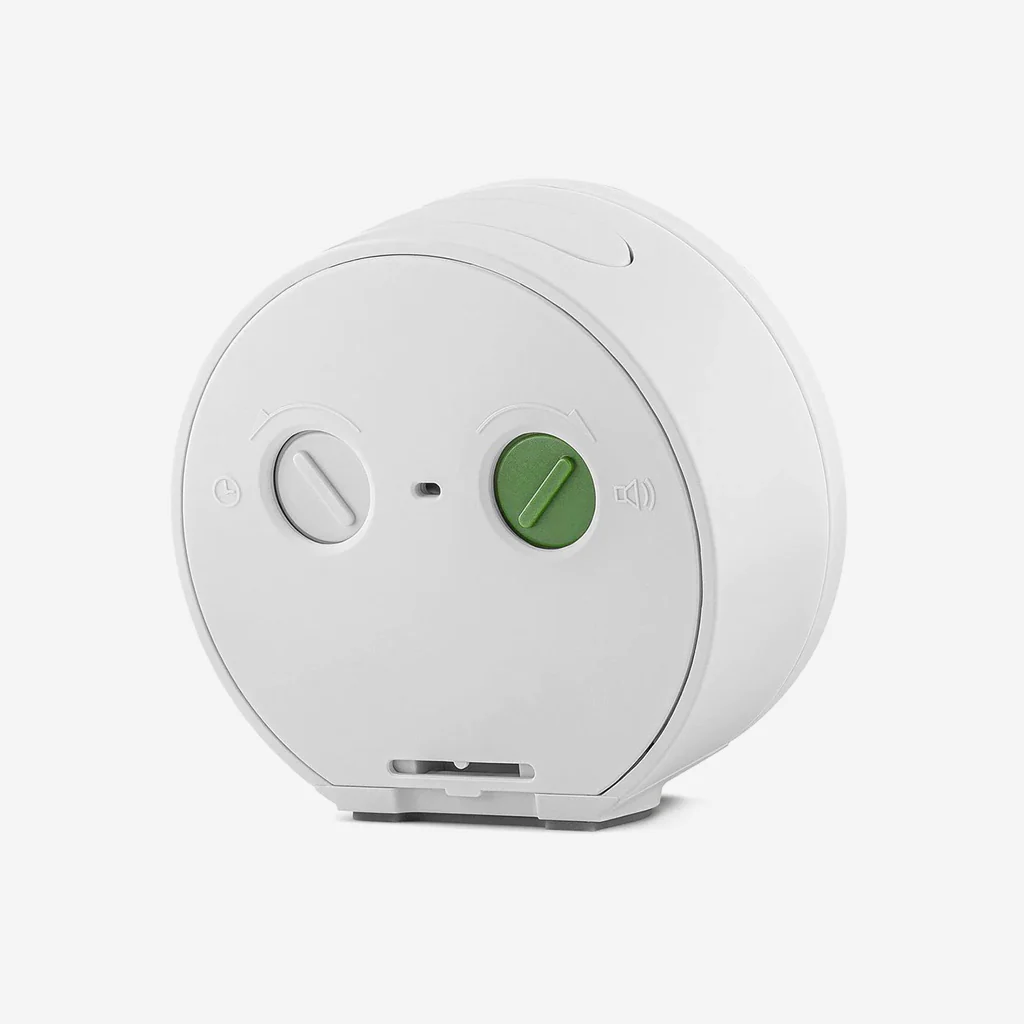 Braun BC12W Classic Analogue Alarm Clock White - Image 6