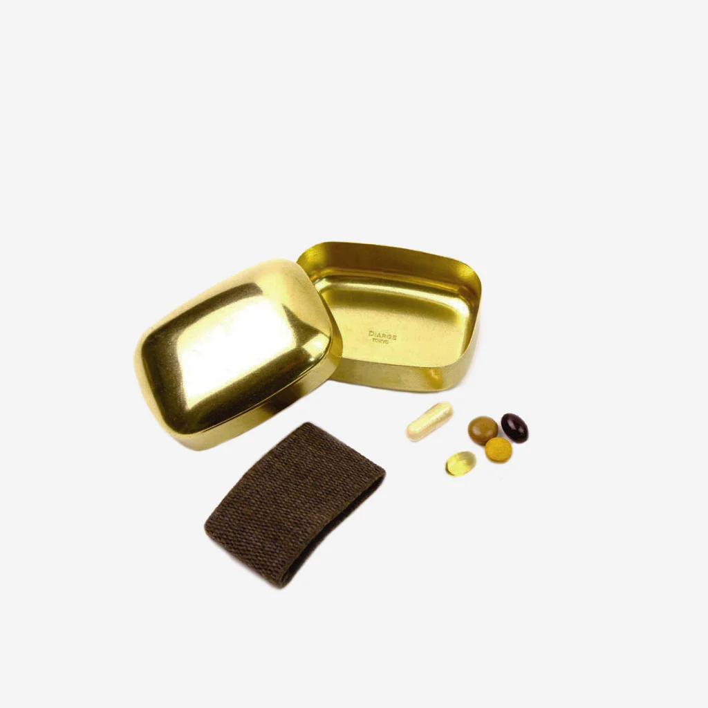 Diarge Brass Pill Case With Band - Image 3