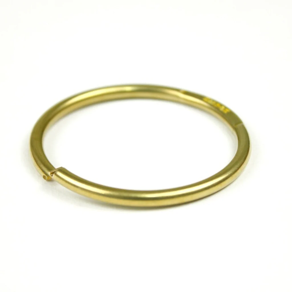 Diarge Brass Round Keyring - Image 3