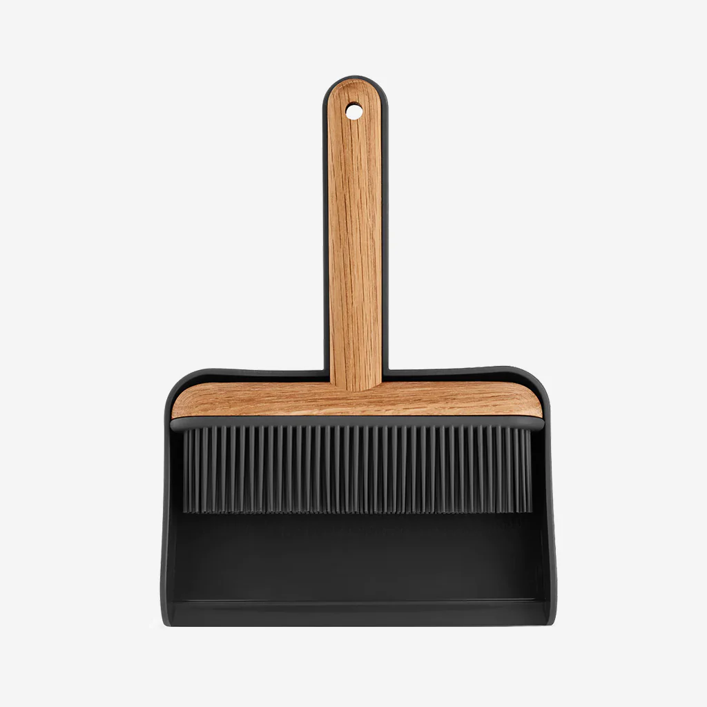 Eva Solo Dustpan And Brush Set - Image 5