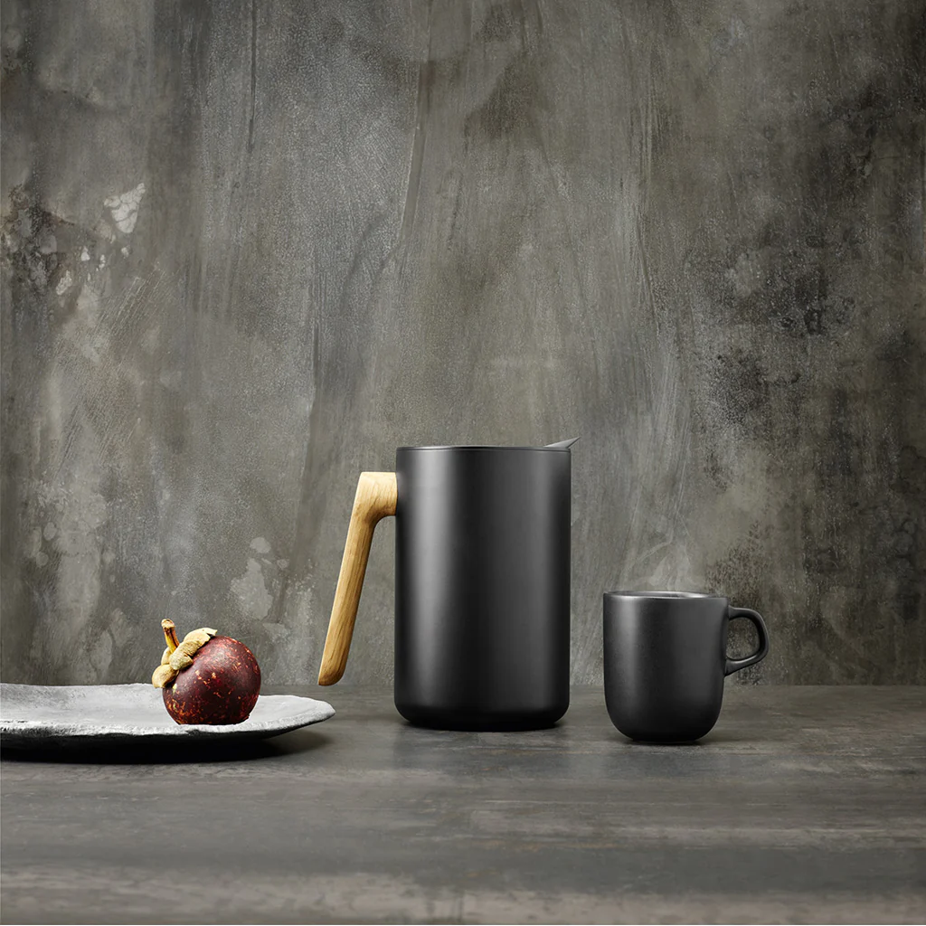 Eva Solo Nordic Kitchen Vacuum Jug Black 1L - Image 2