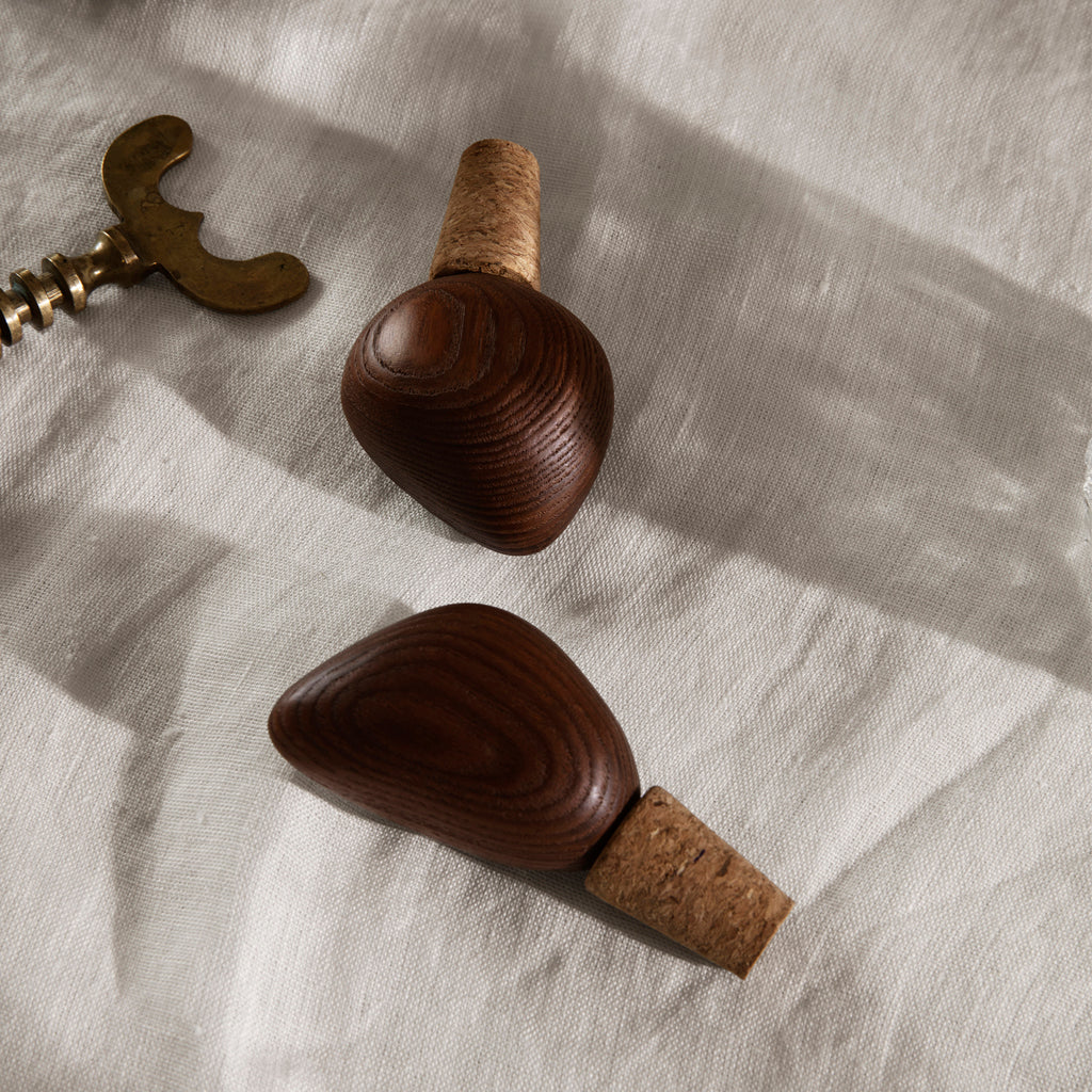 Ferm Living Cairn Wine Stoppers Dark Ash - Image 2