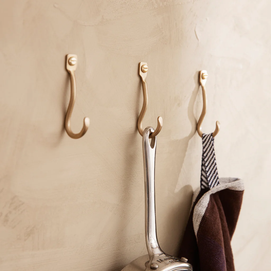 Ferm Living Curvature Hook Set Brass - Image 2