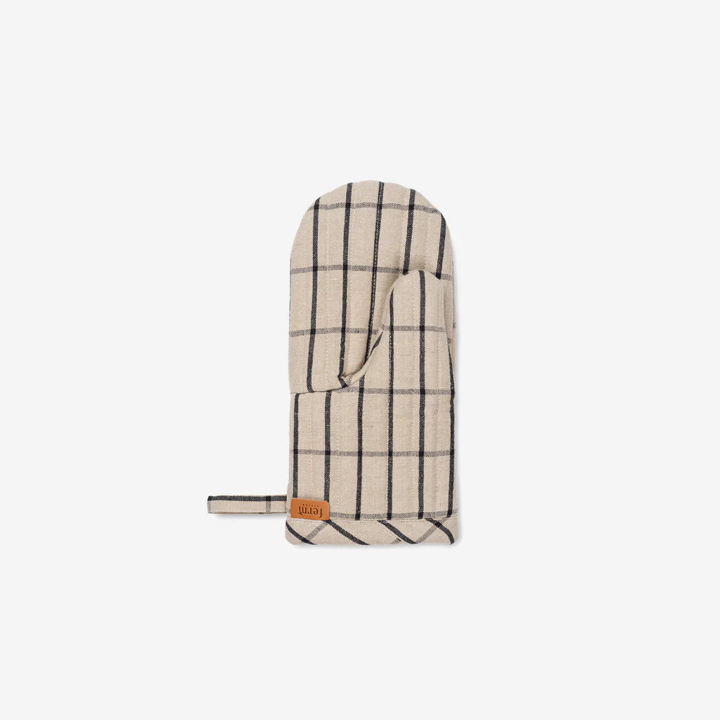 Ferm Living Hale Oven Mitt Sand Black