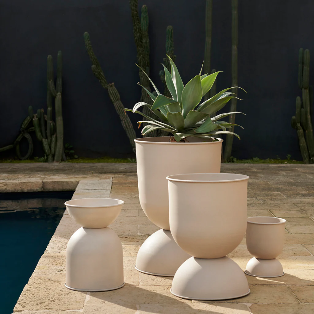 Ferm Living Hourglass Pot Cashmere Large - Image 3