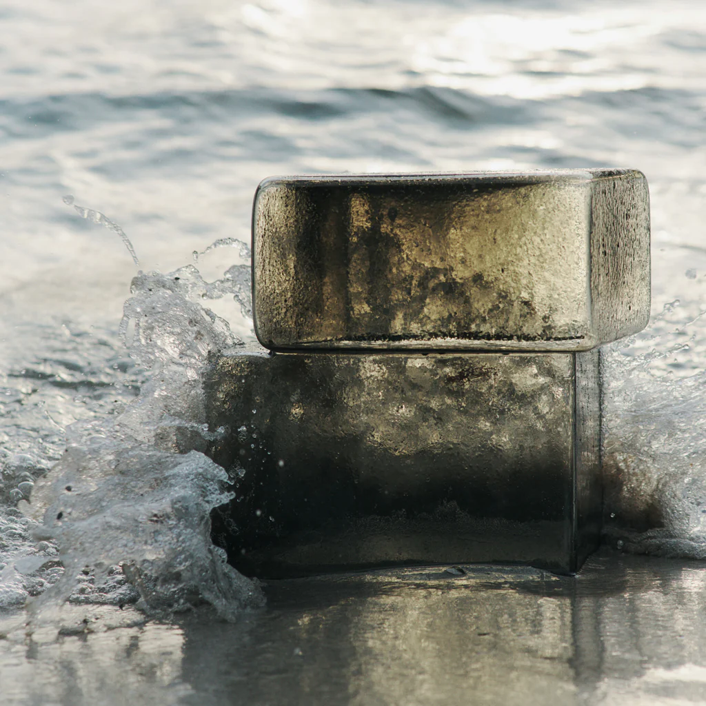 Ferm Living Oscil Sculpture Recycled Smoked Grey - Image 2