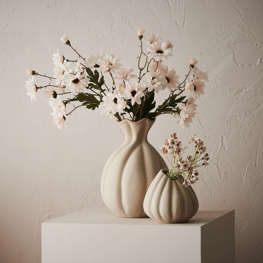 Floral Interiors Hana Vase Sand Medium - Image 2