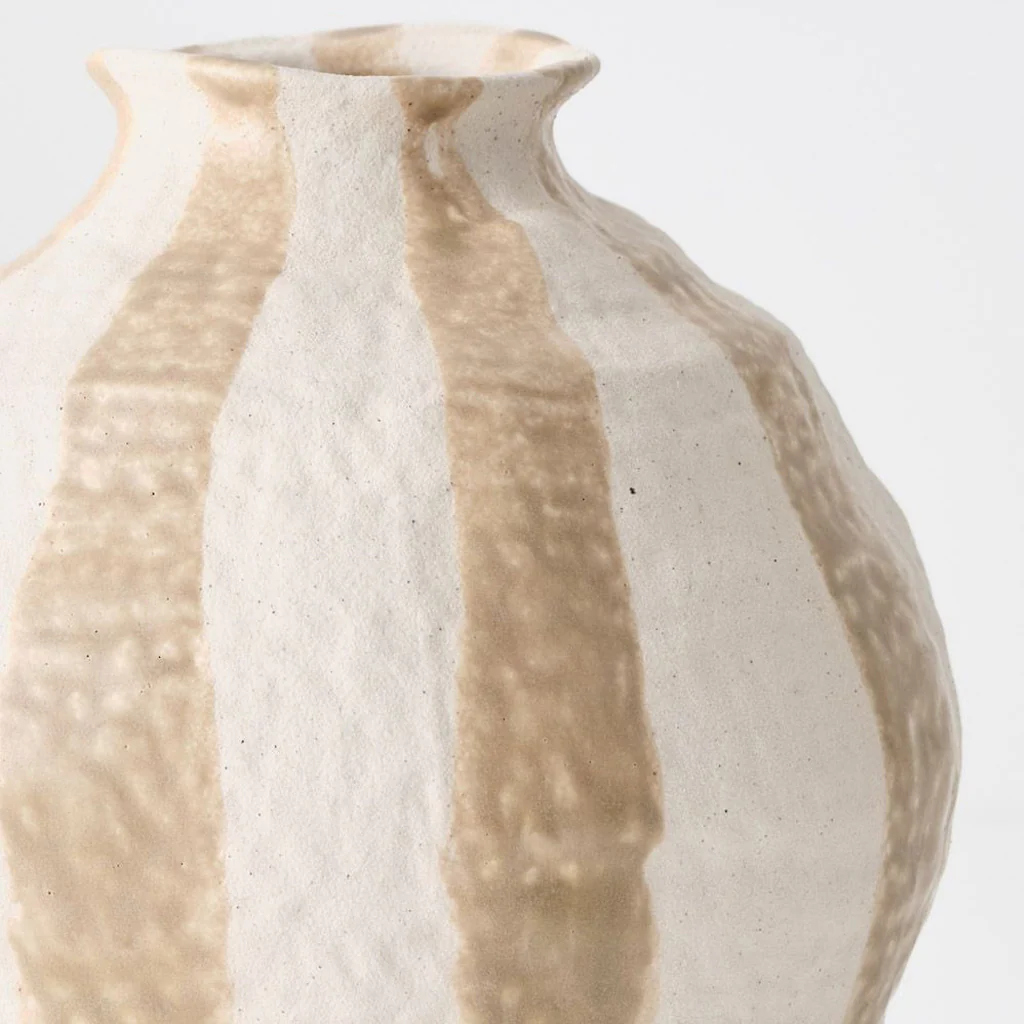 Floral Interiors Oreio Urn Vase Sand Small - Image 3