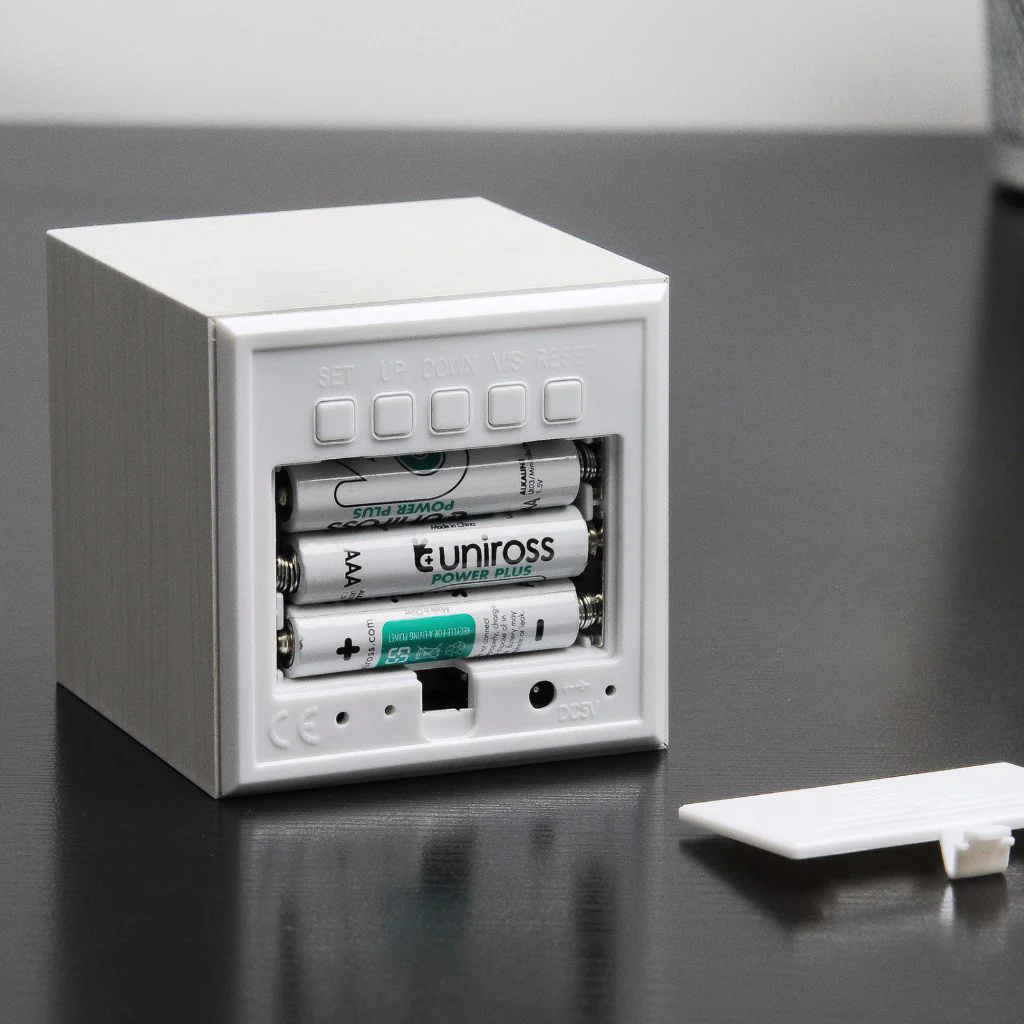 Gingko Cube Click Clock White - Image 3