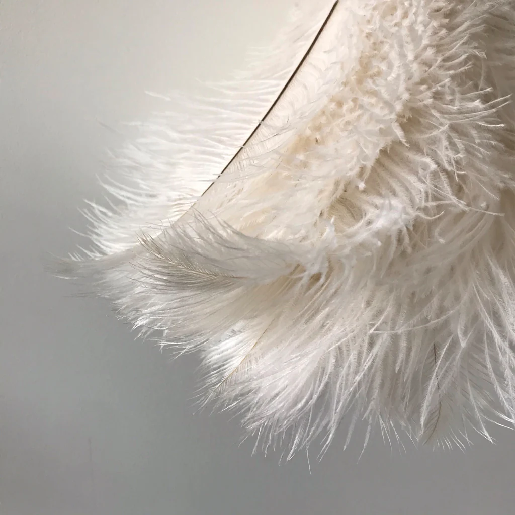 Heaven In Earth Feather Duster White - Image 3