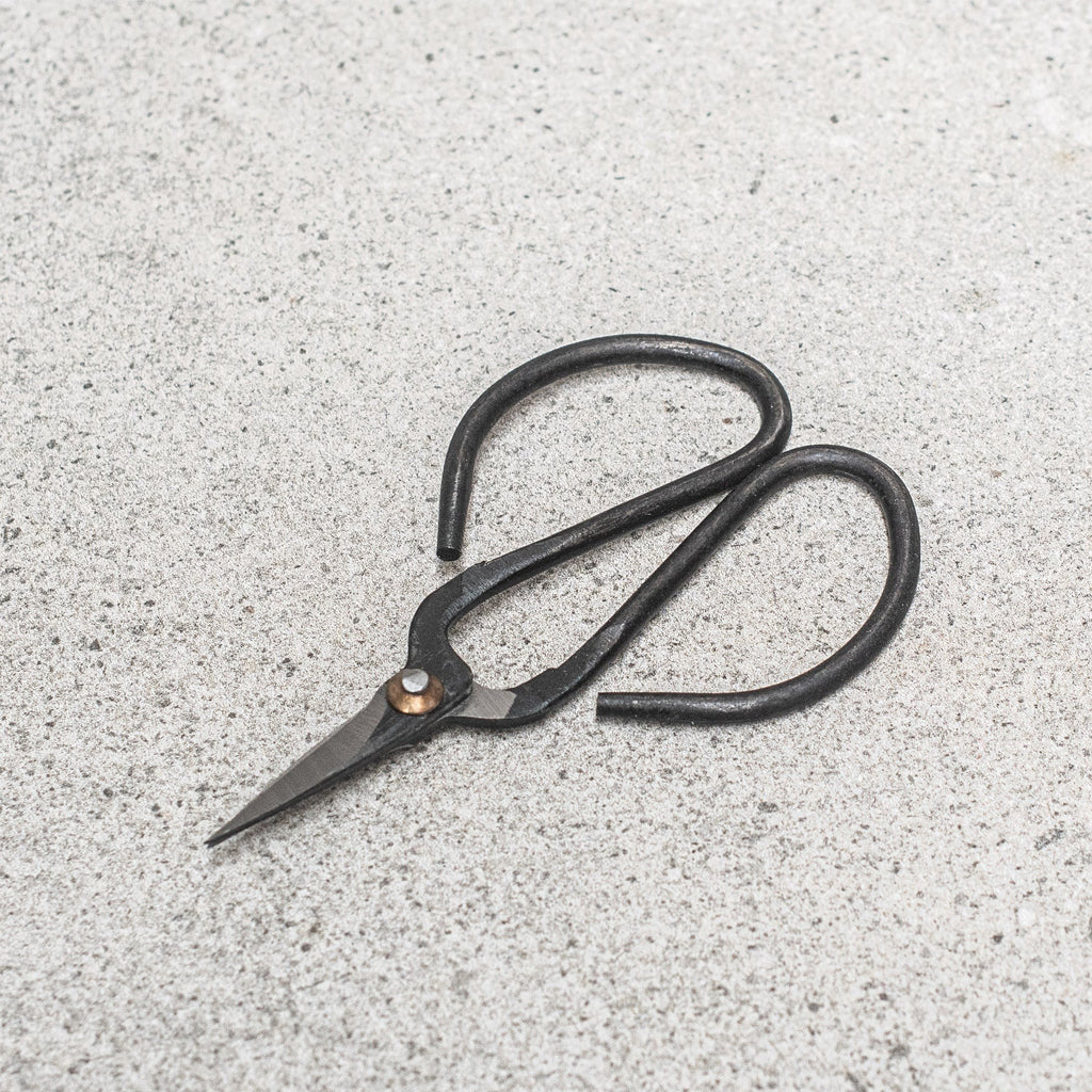 Heaven in Earth Flower Scissors - Image 2