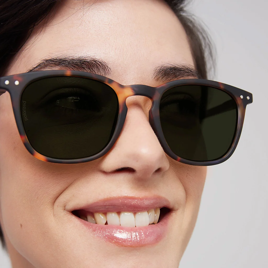 Izipizi Sunglasses Adult #E Dark Tortoise Polarised - Image 2