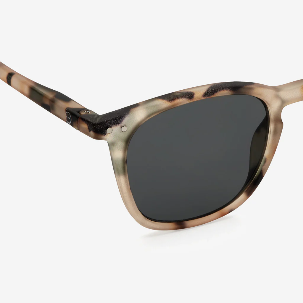 Izipizi Sunglasses Adult #E Light Tortoise - Image 3