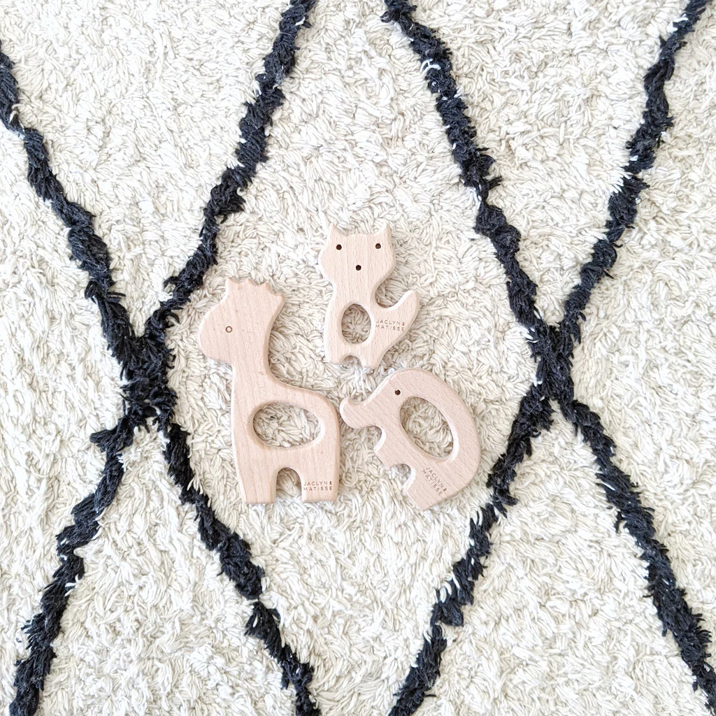 Jaclyn & Matisse Georgie The Giraffe Teether - Image 4