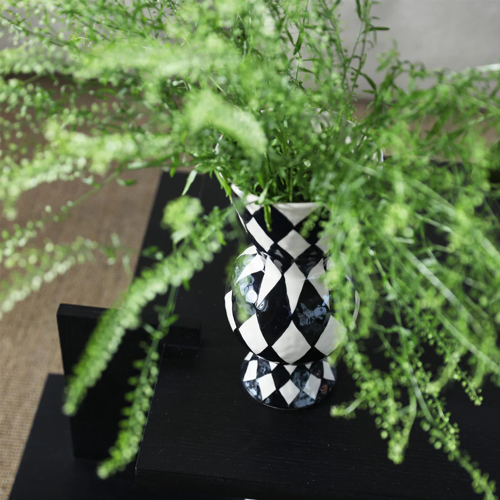 Klevering Rhomic Vase Black - Image 3