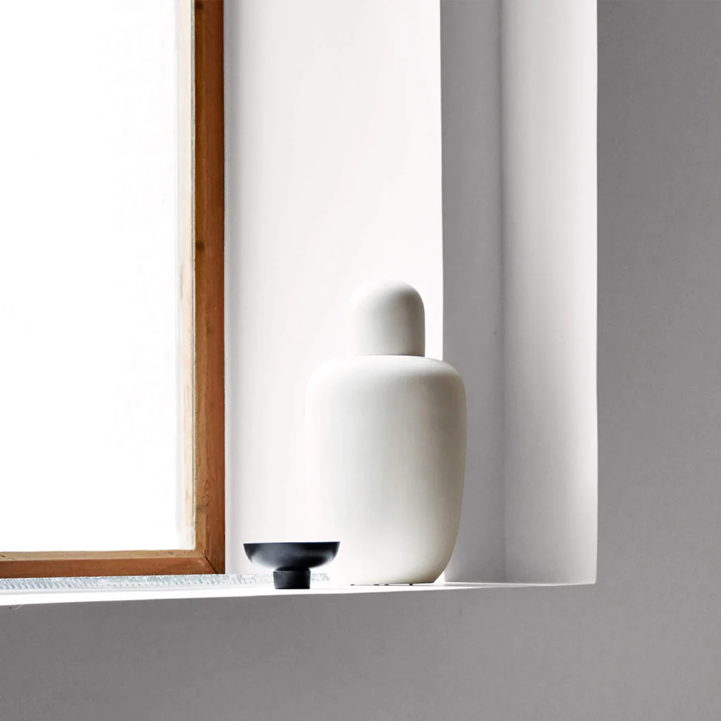 Kristina Dam Alumina Tealight Candleholder Black - Image 5