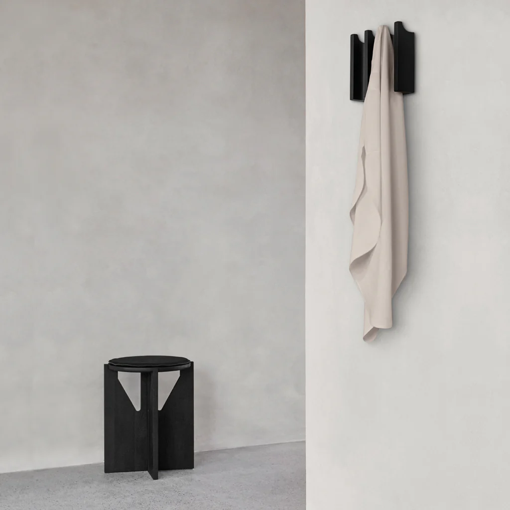 Kristina Dam Column Coat Rack Black - Image 4