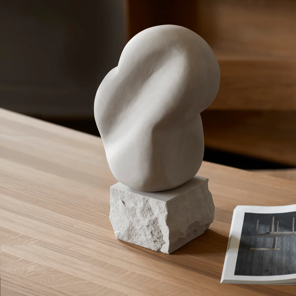 Kristina Dam Contour Sculpture Large - Image 2