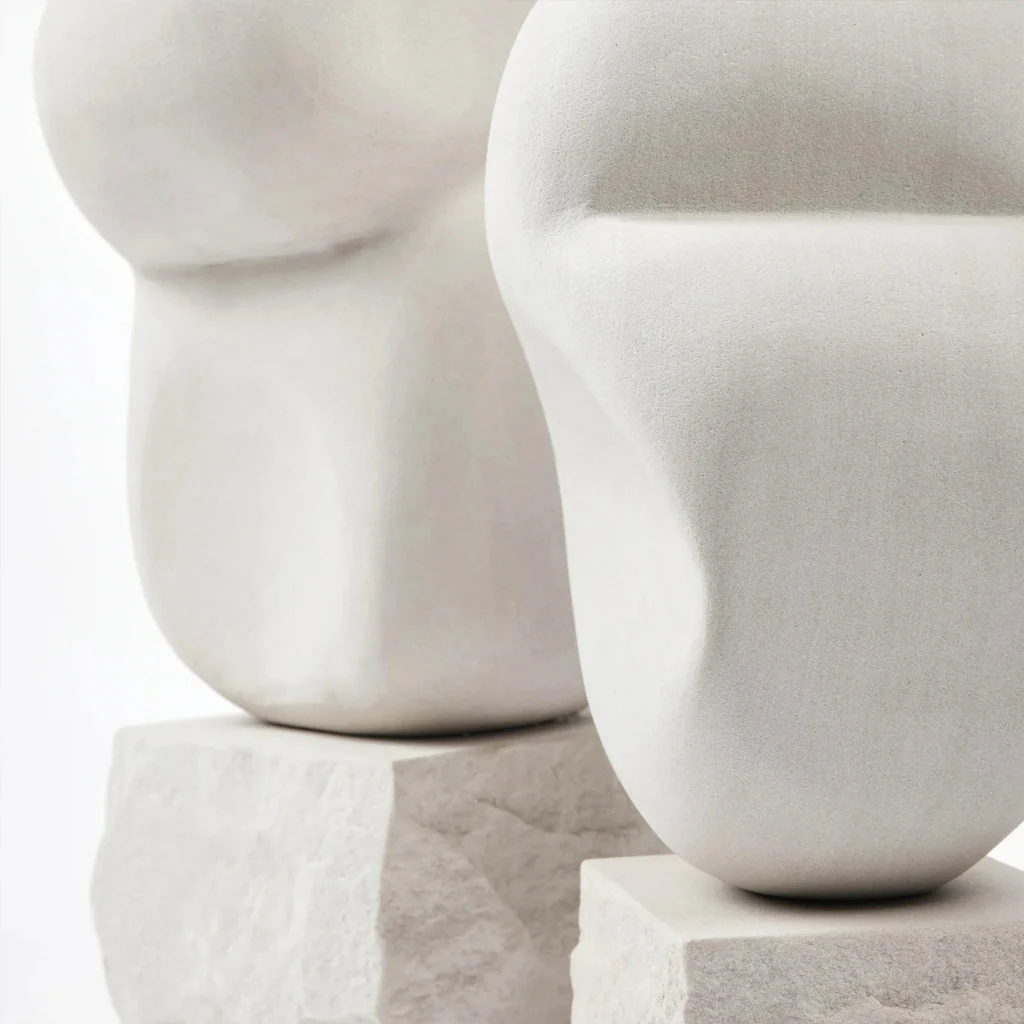 Kristina Dam Contour Sculpture Small - Image 4