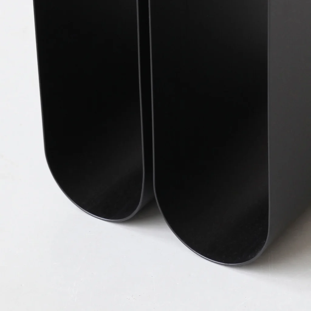 Kristina Dam Curved Side Table Black - Image 5