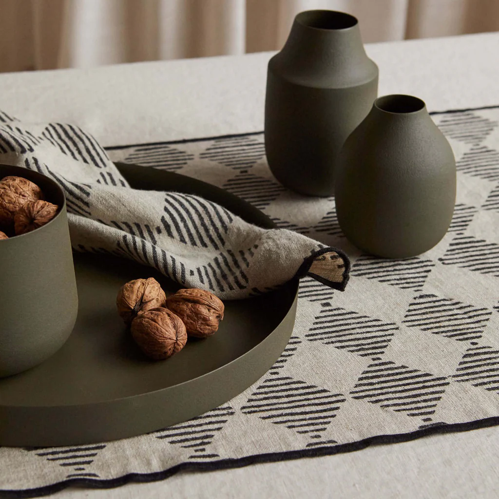 L&M Home Quinn Napkin Set Black - Image 3