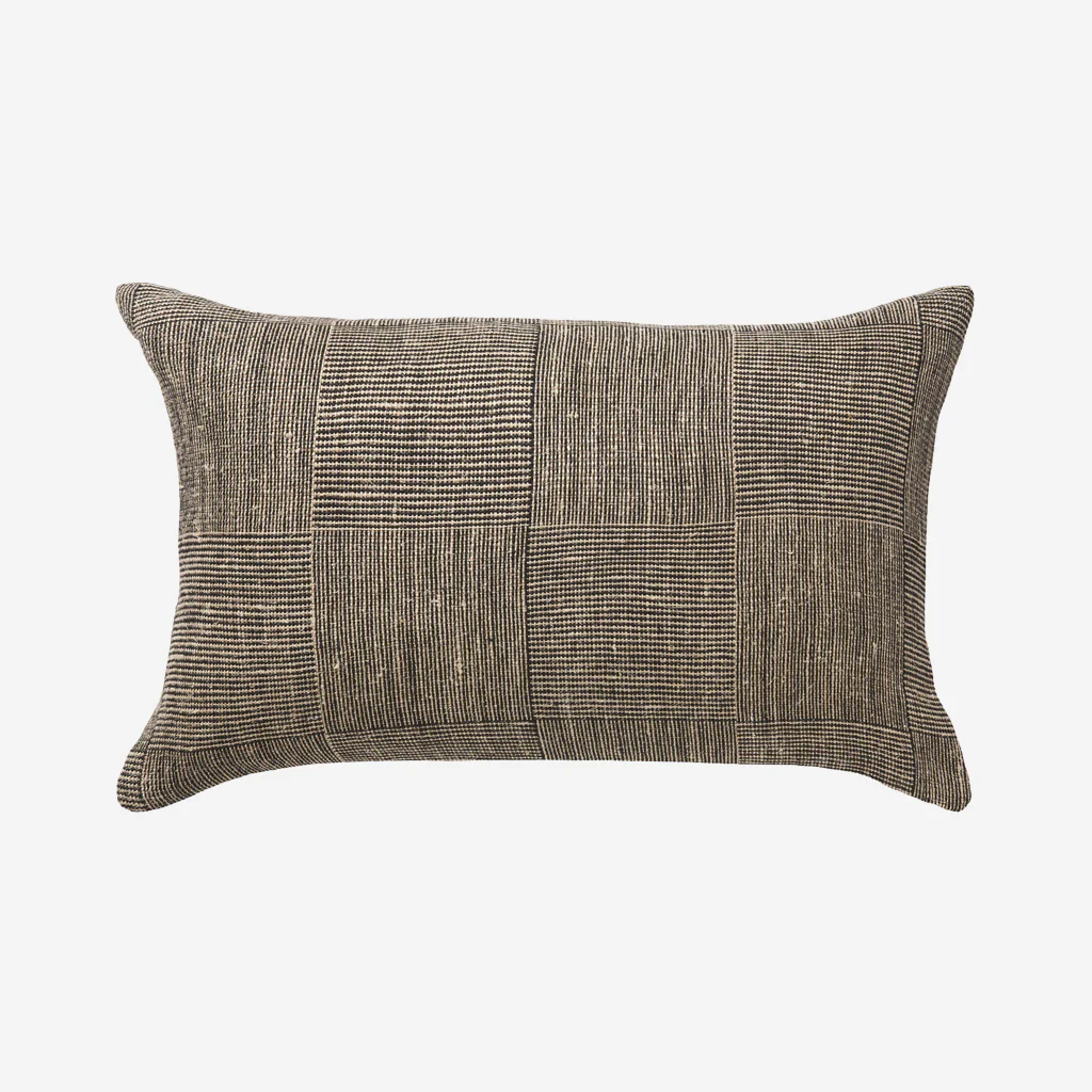 L&M Home Vida Linen Rectangular Cushion Noir - Image 3
