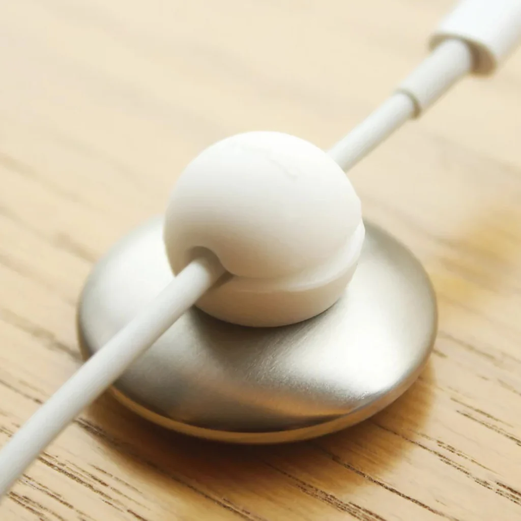 Lead Trend Magnetic Cable Dot Holder - Image 2