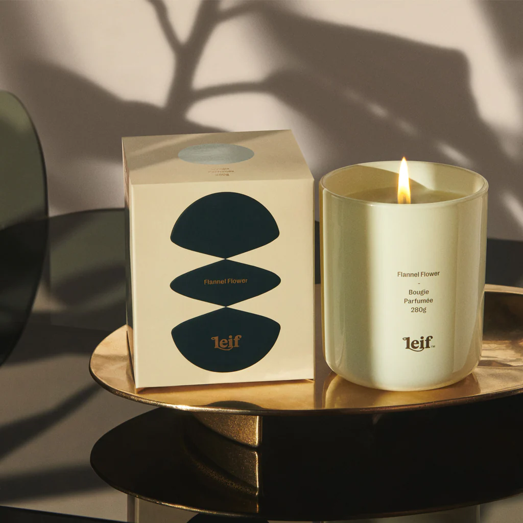 Leif Flannel Flower Candle - Image 3