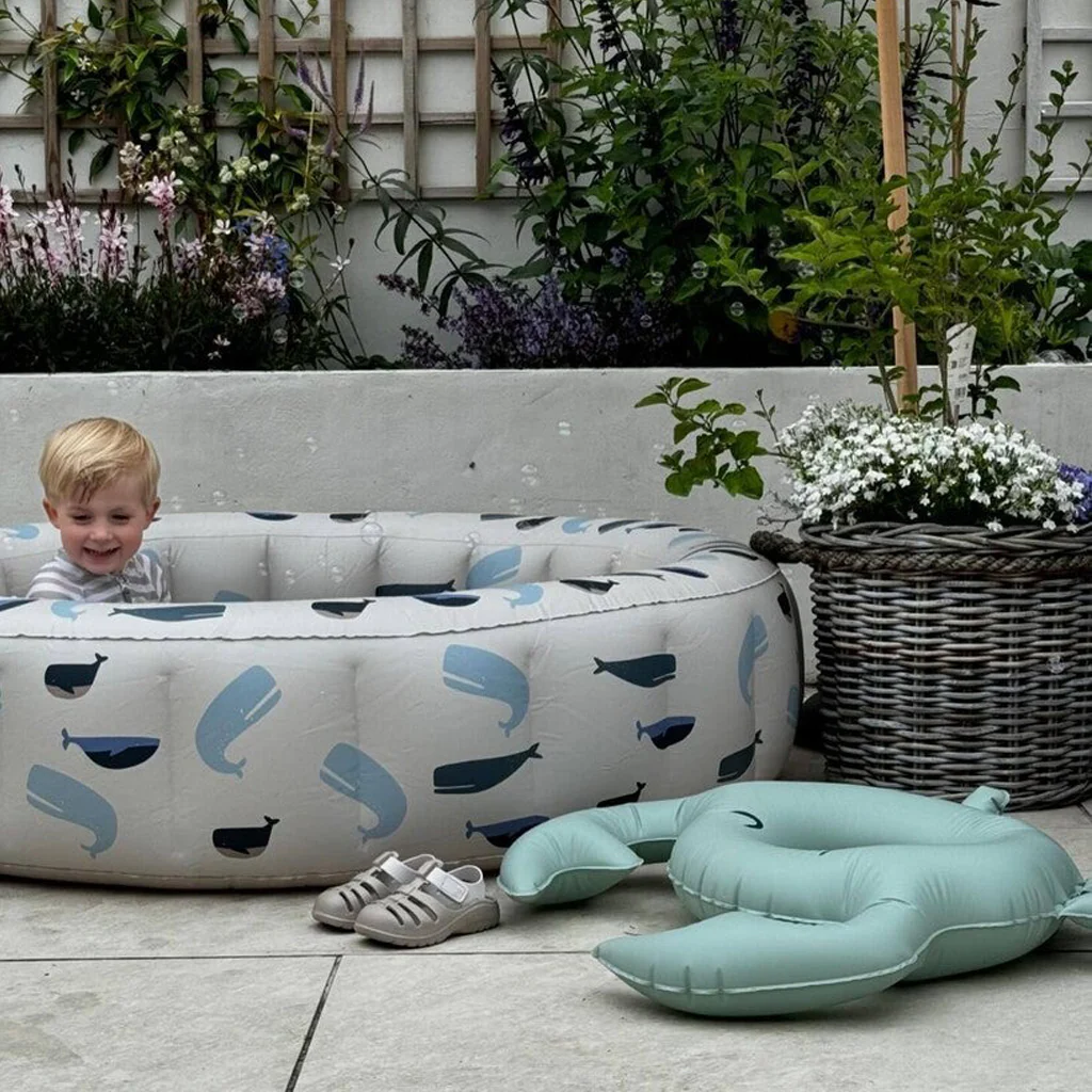 Liewood Jeanette Printed Pool Large Whales Cloud Blue - Image 2