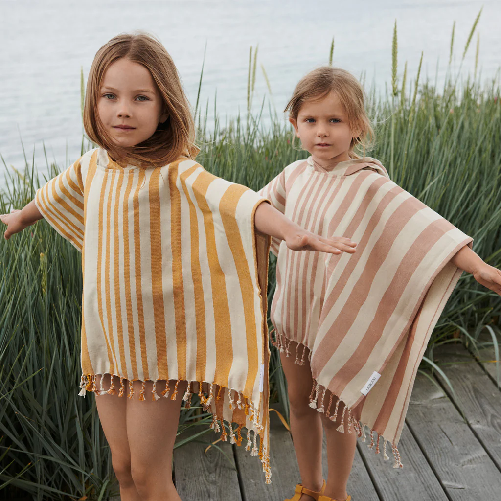 Liewood Roomie Poncho Green Sandy - Image 3