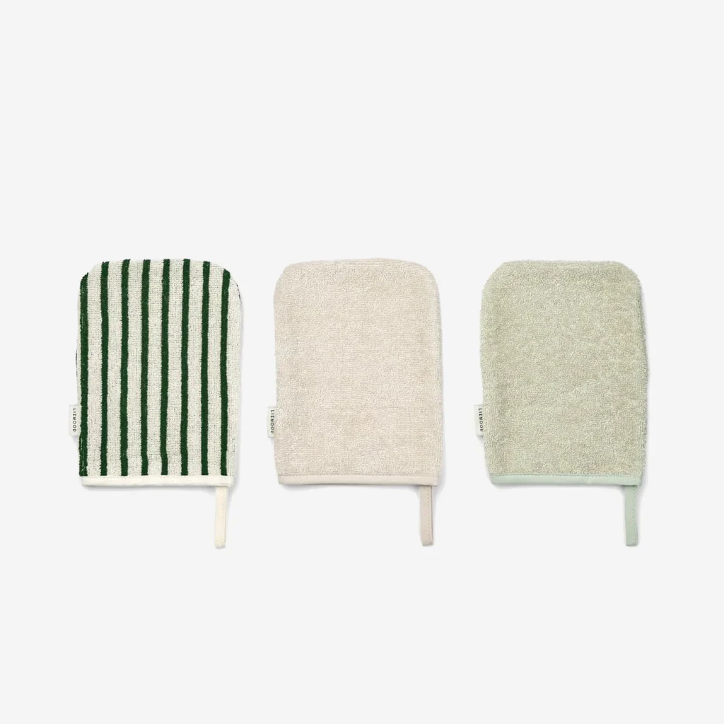 Liewood Sylvester Bath Mitt Pack Garden Green - Image 2
