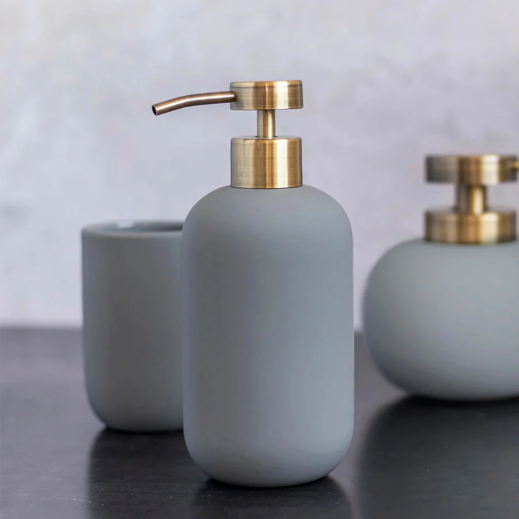 Mette Ditmer Lotus Soap Pump Tall Frost Green - Image 2