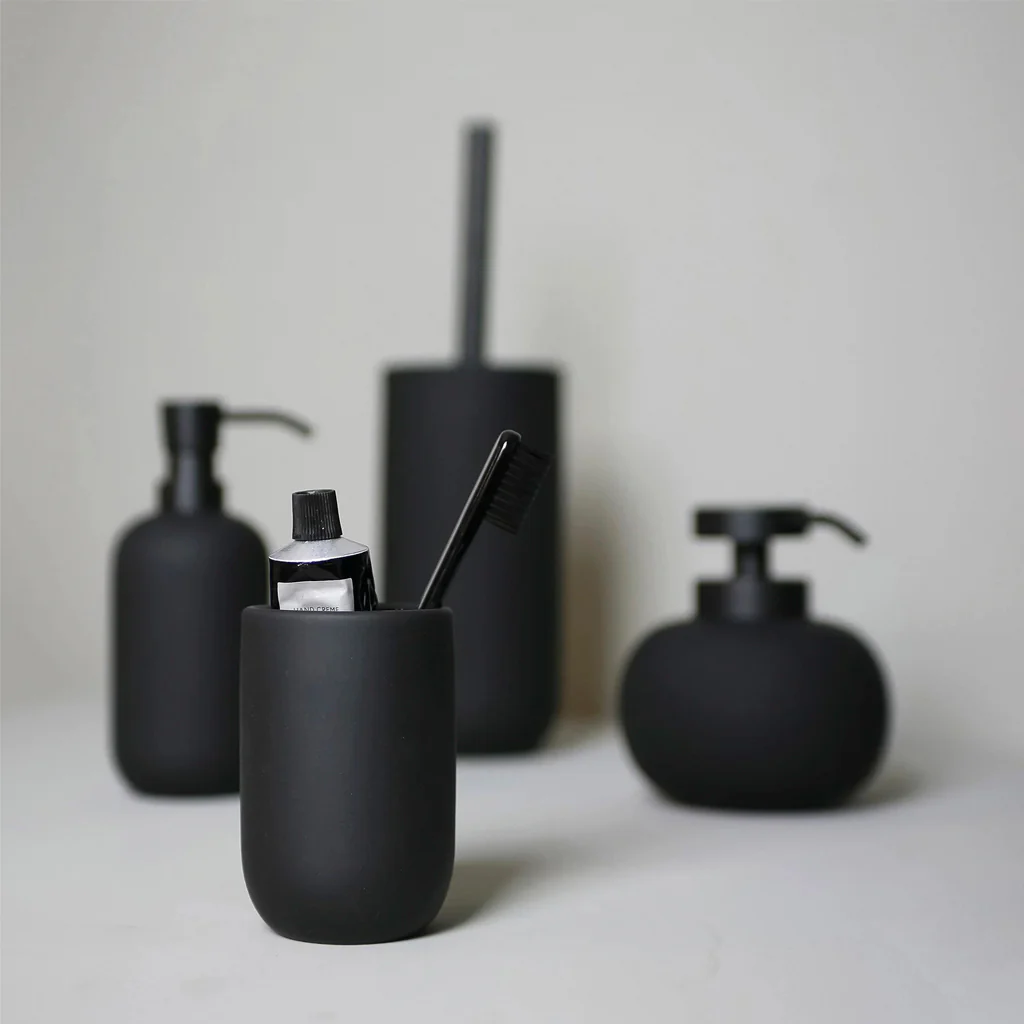 Mette Ditmer Lotus Tumbler Mug Black - Image 2