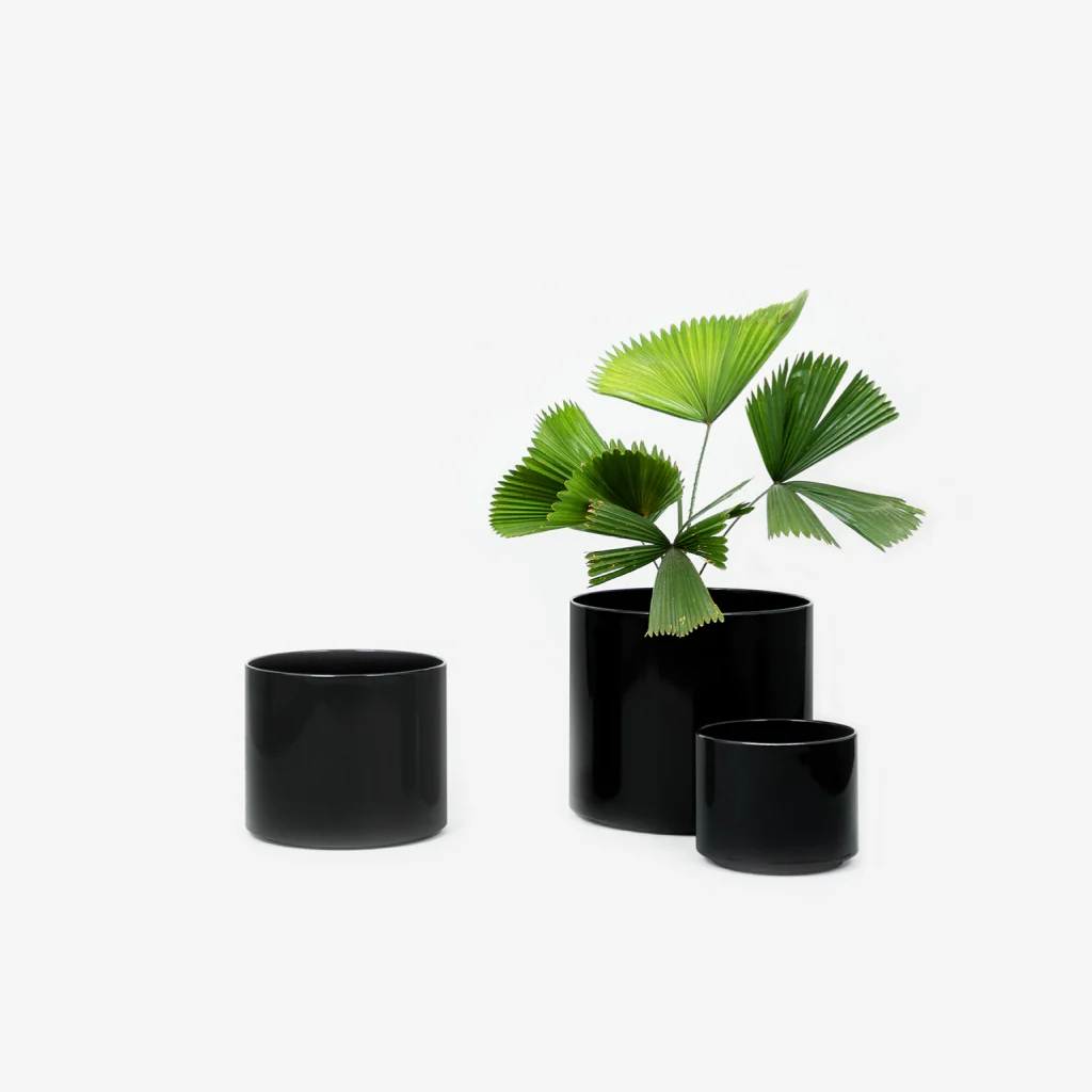 Middle Of Nowhere Benny Planter Black Medium - Image 5