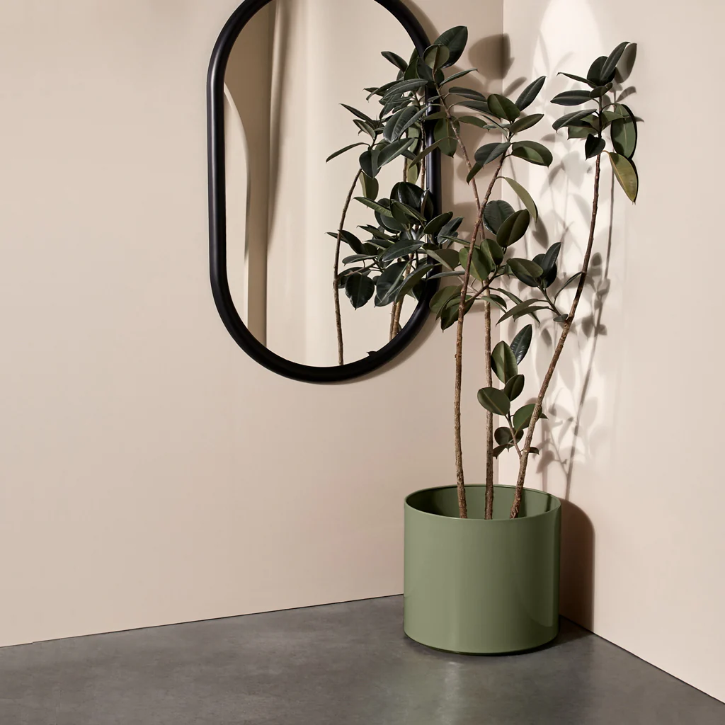 Middle Of Nowhere Benny Planter Olive Green Small - Image 5