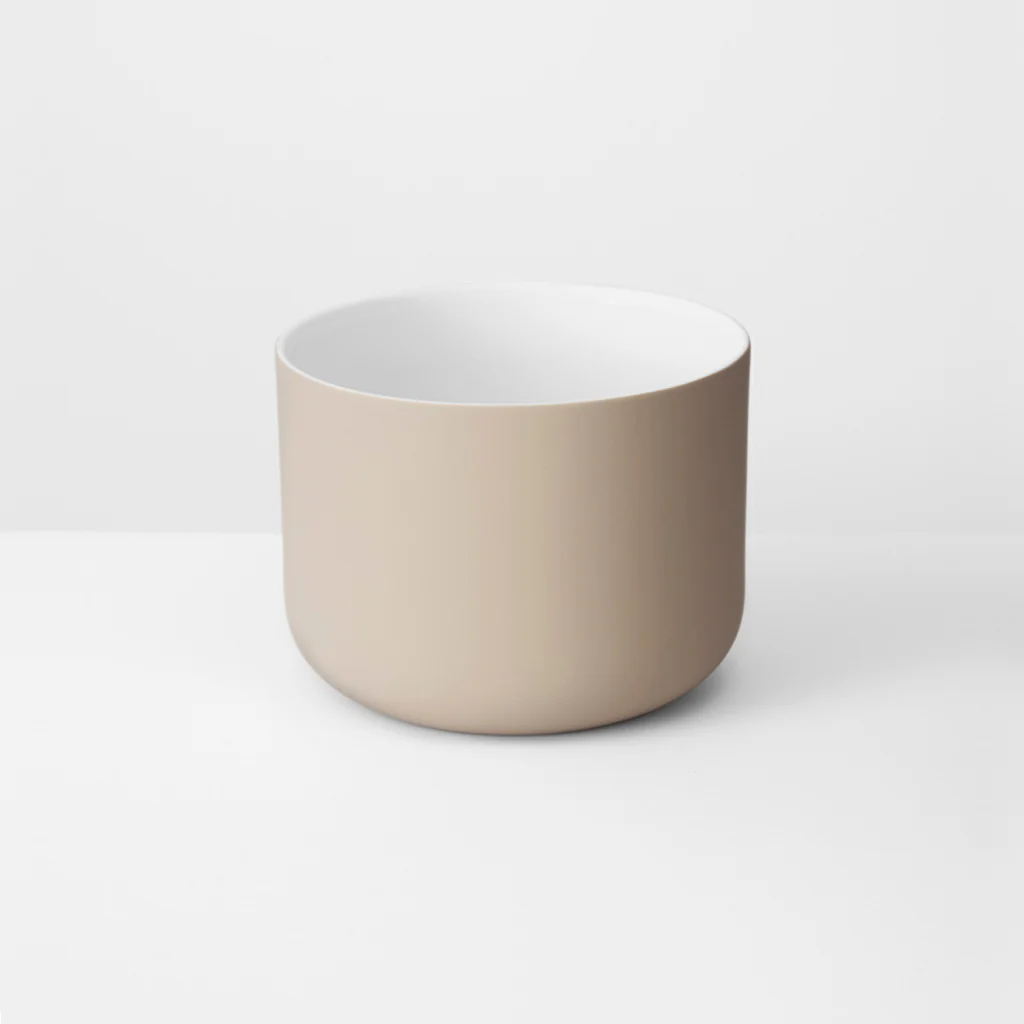 Middle of Nowhere Minna Planter Sand Small - Image 2
