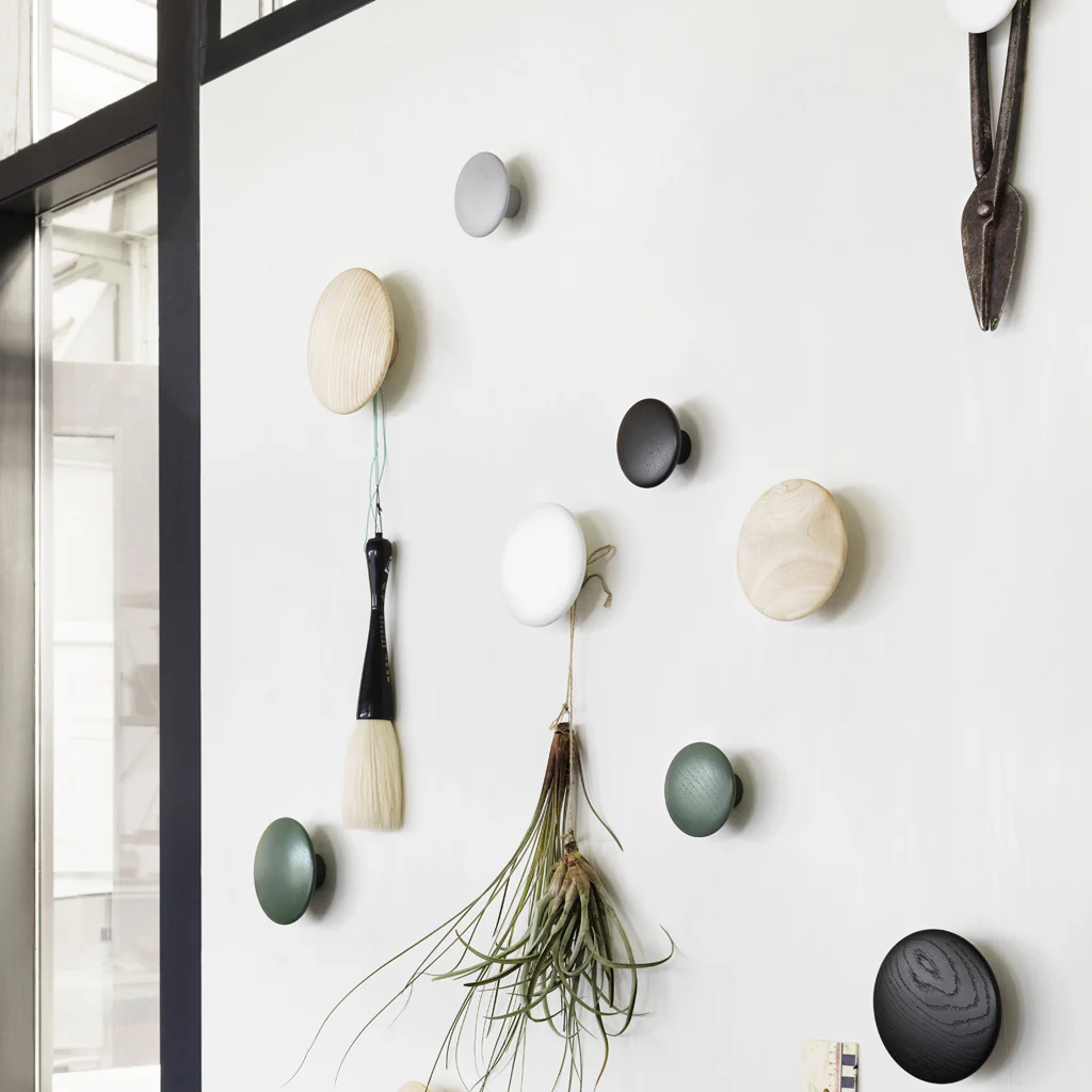 Muuto Dots Hooks Wood Set Oak - Image 2