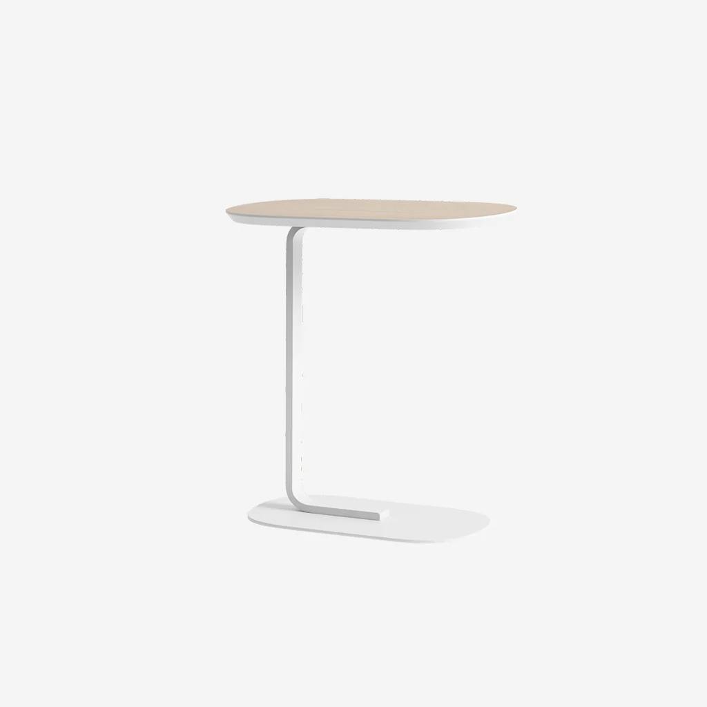 Muuto Relate Side Table Oak Laminate/Off-White H60.5cm
