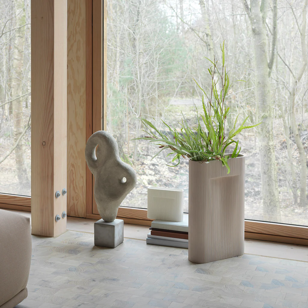 Muuto Ridge Vase Beige Medium - Image 2