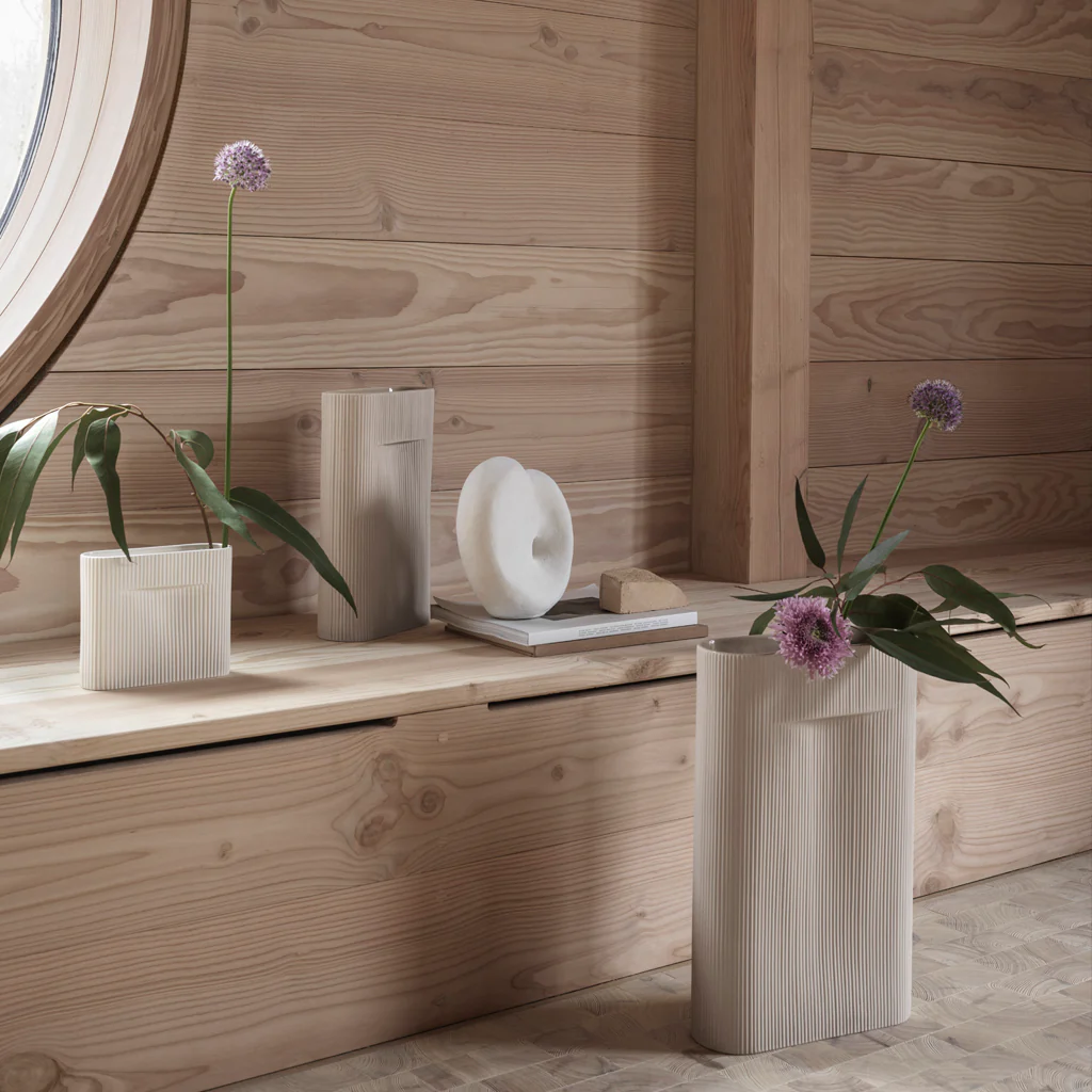 Muuto Ridge Vase Beige Medium - Image 5