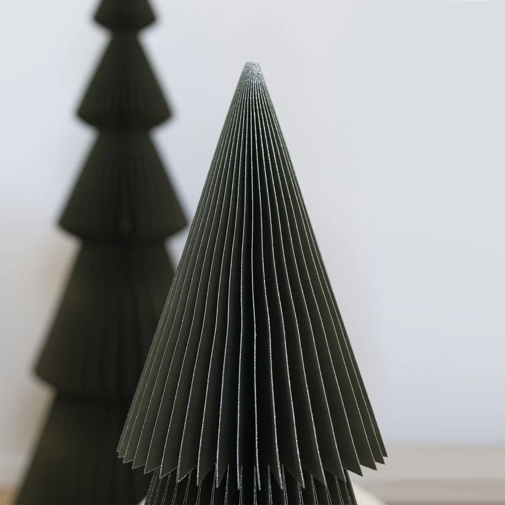 Nordic Rooms Paper Standing Deluxe Tree Olive Green Glitter 95cm - Image 4