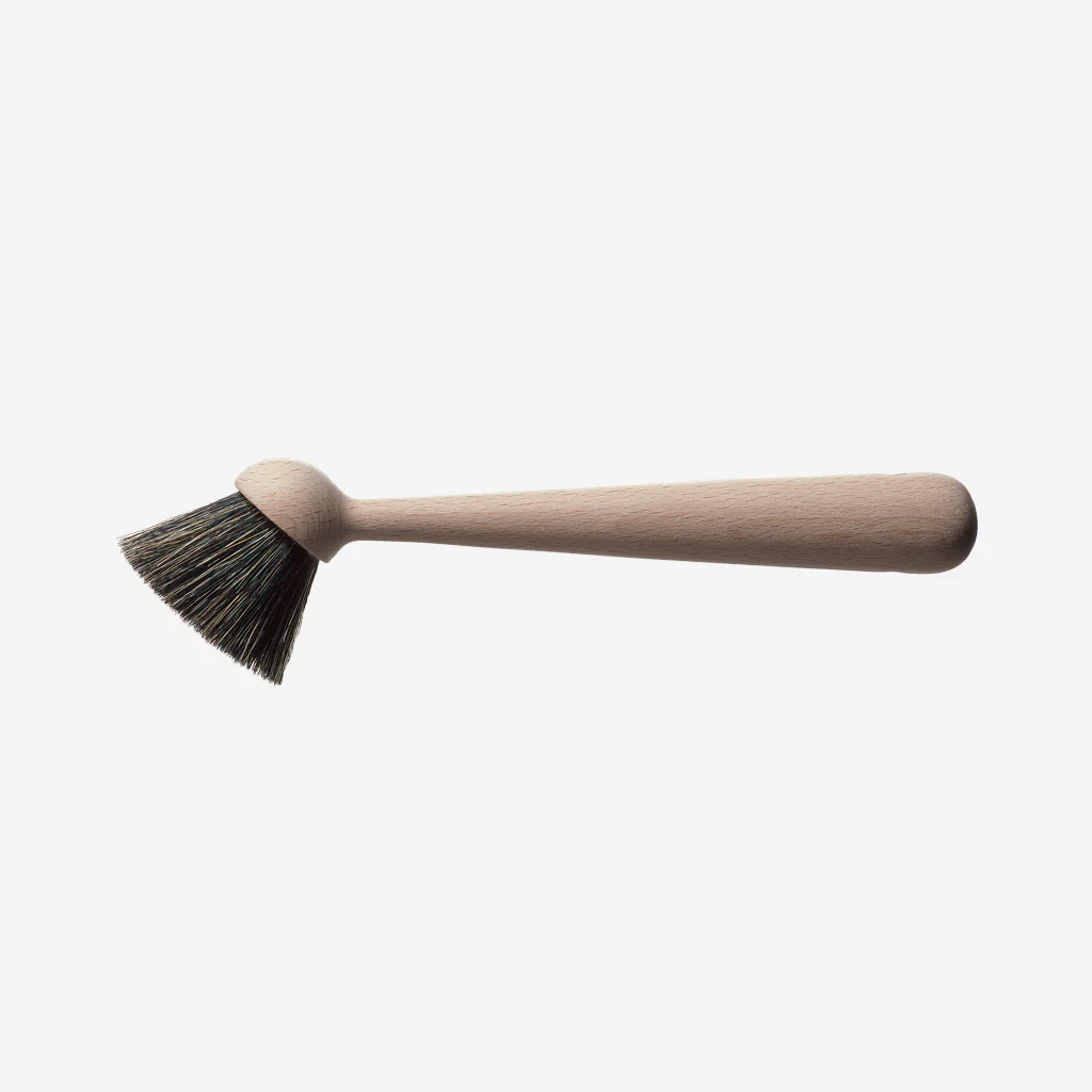 Normann Copenhagen Washing Up Bowl & Brush Black - Image 4