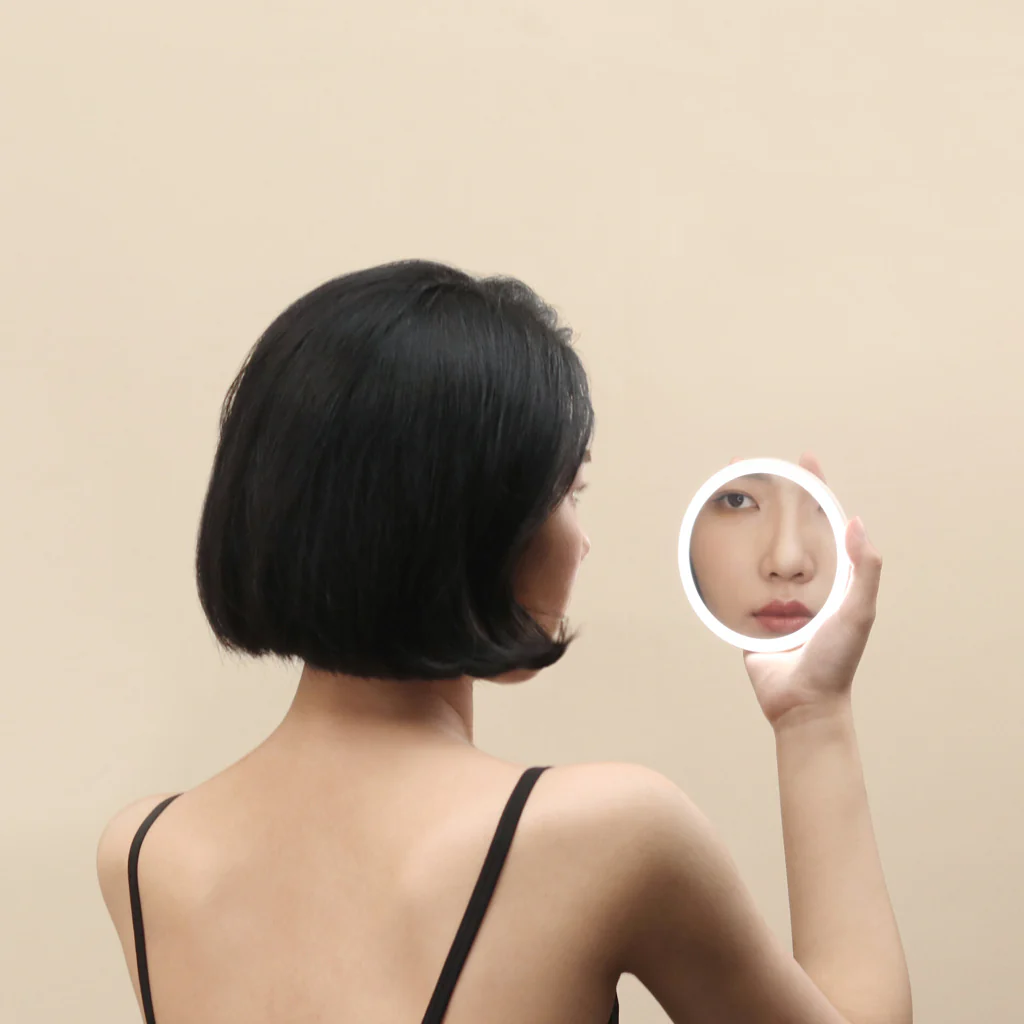 One Simple Concept Hand Held Illuminated Make Up Mirror - Image 2