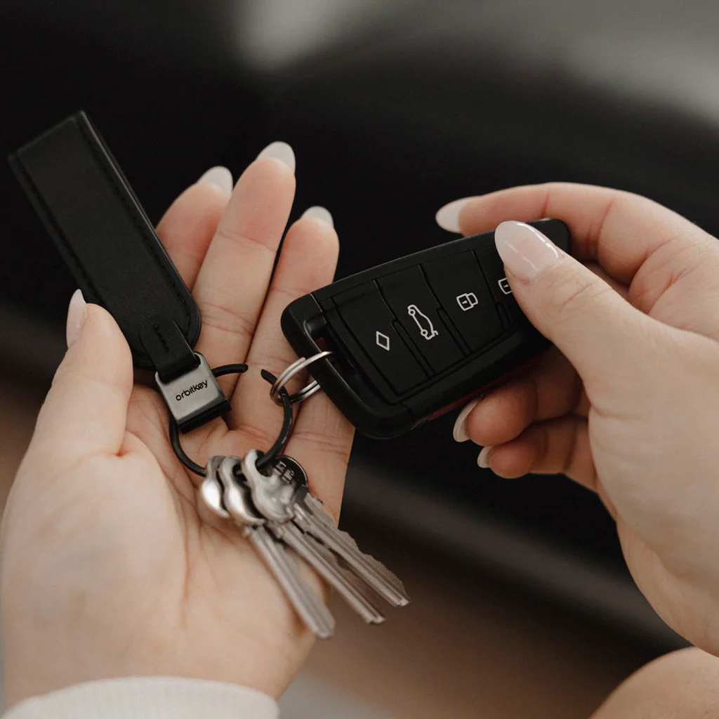 Orbitkey Loop Keychain Black - Image 3