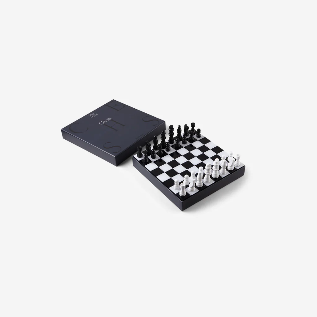 Printworks Classic Art of Chess Black White
